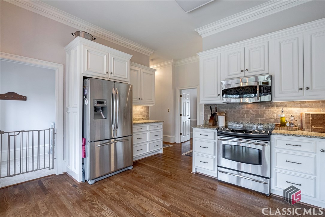 280 Skyline Parkway