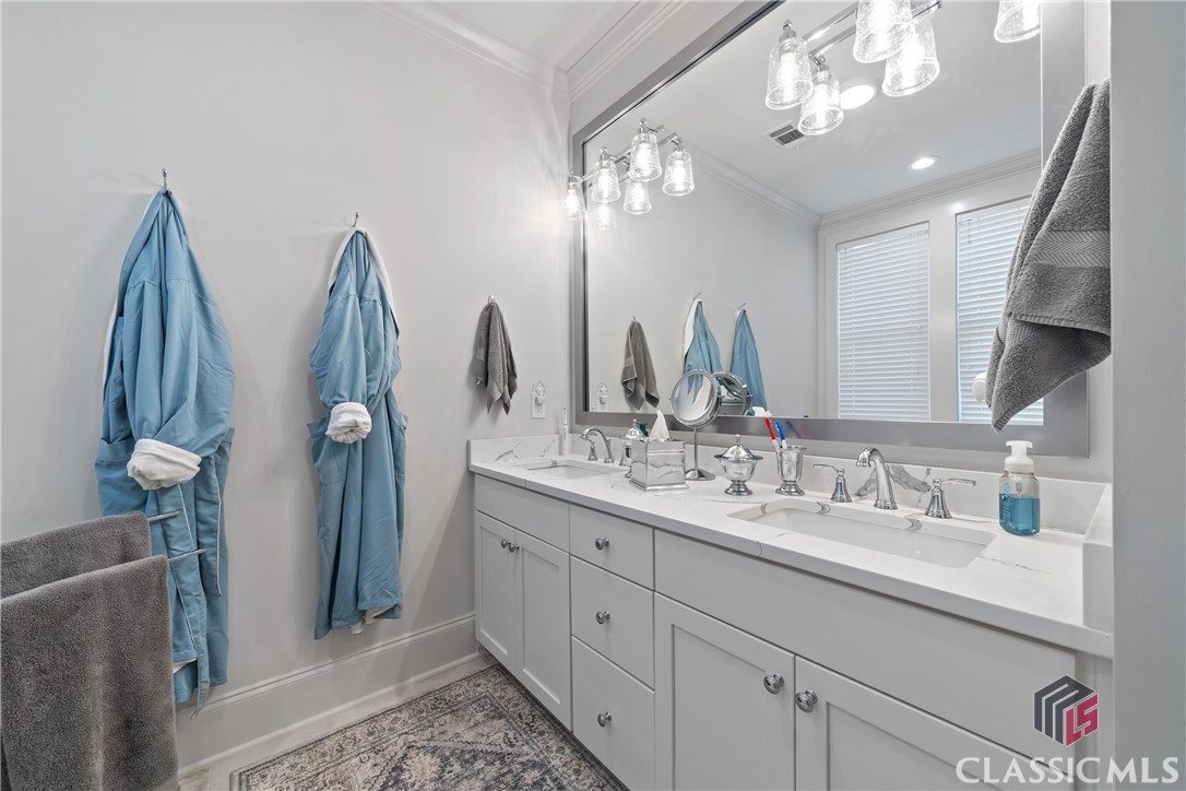 1010 Portage Trail B