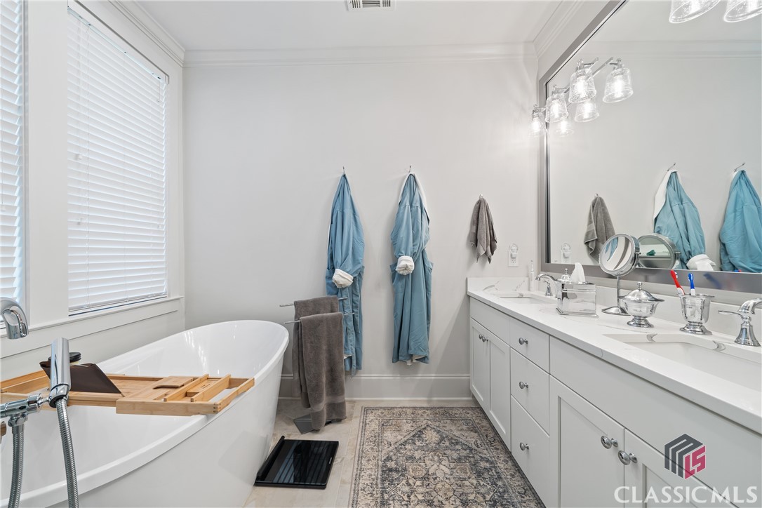 1010 Portage Trail B