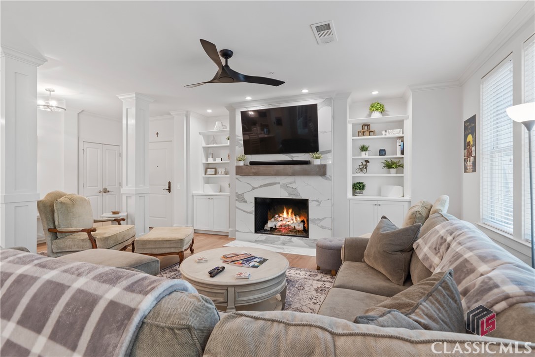 1010 Portage Trail B