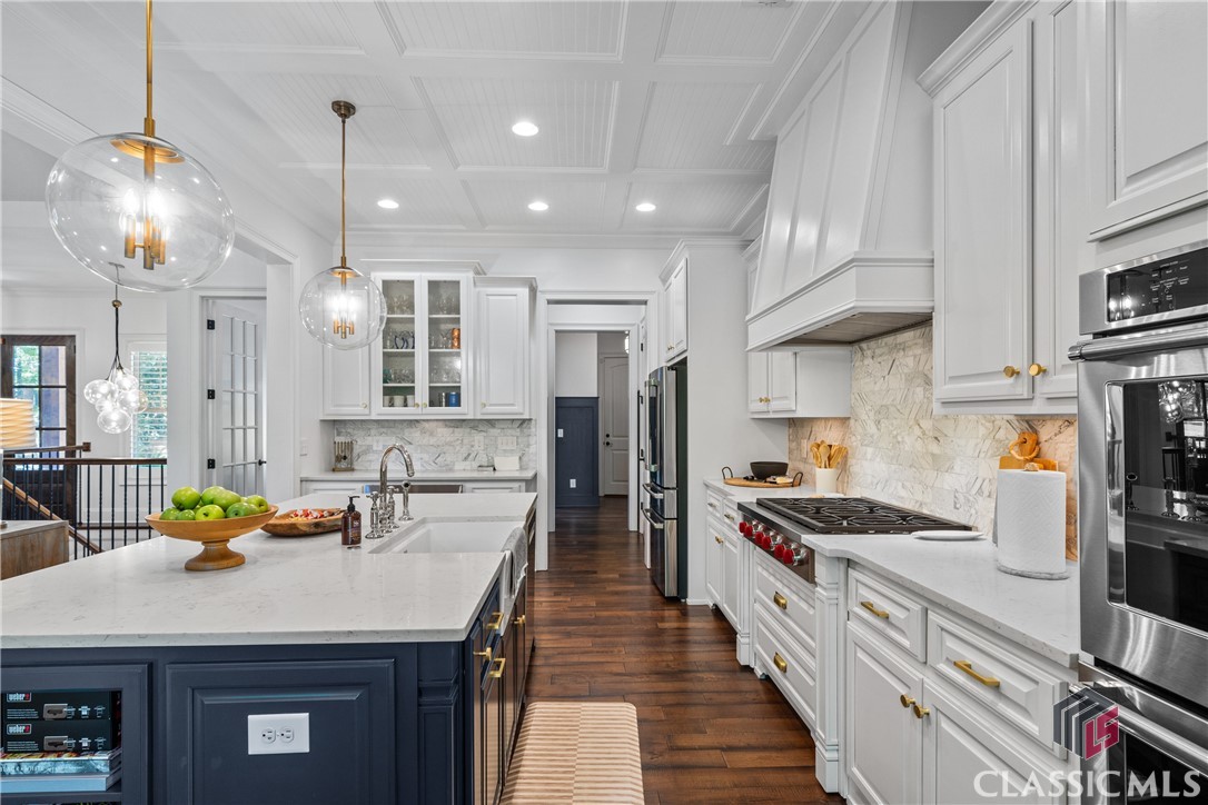 1020 Bridle Bit Lane