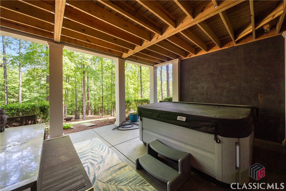 1020 Bridle Bit Lane