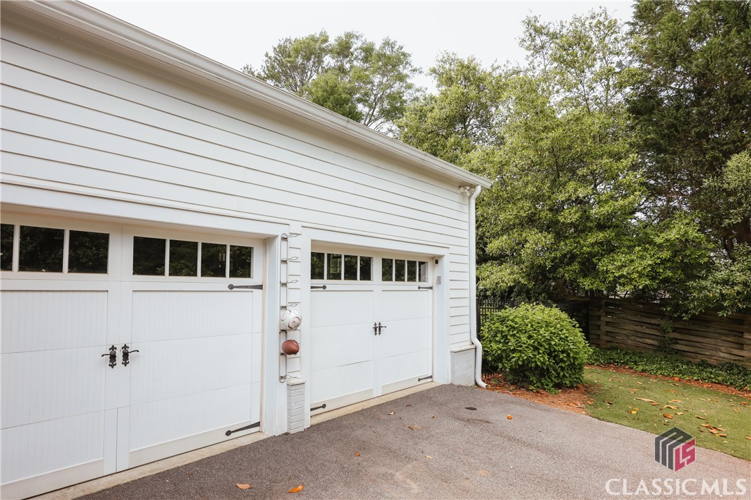 382 Westview Drive