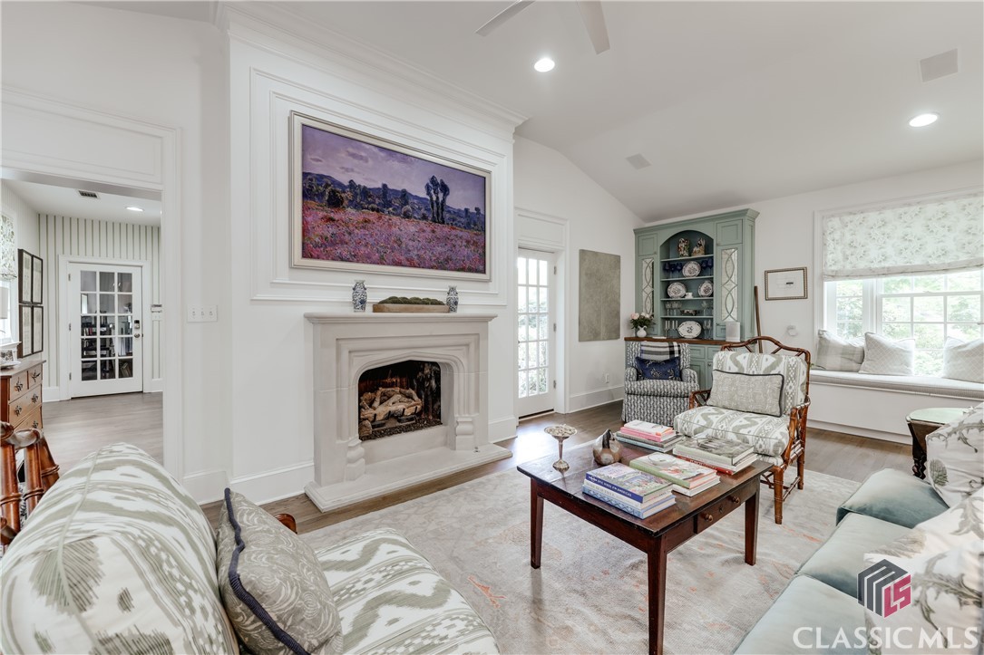 382 Westview Drive