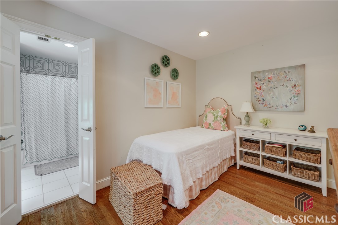 382 Westview Drive