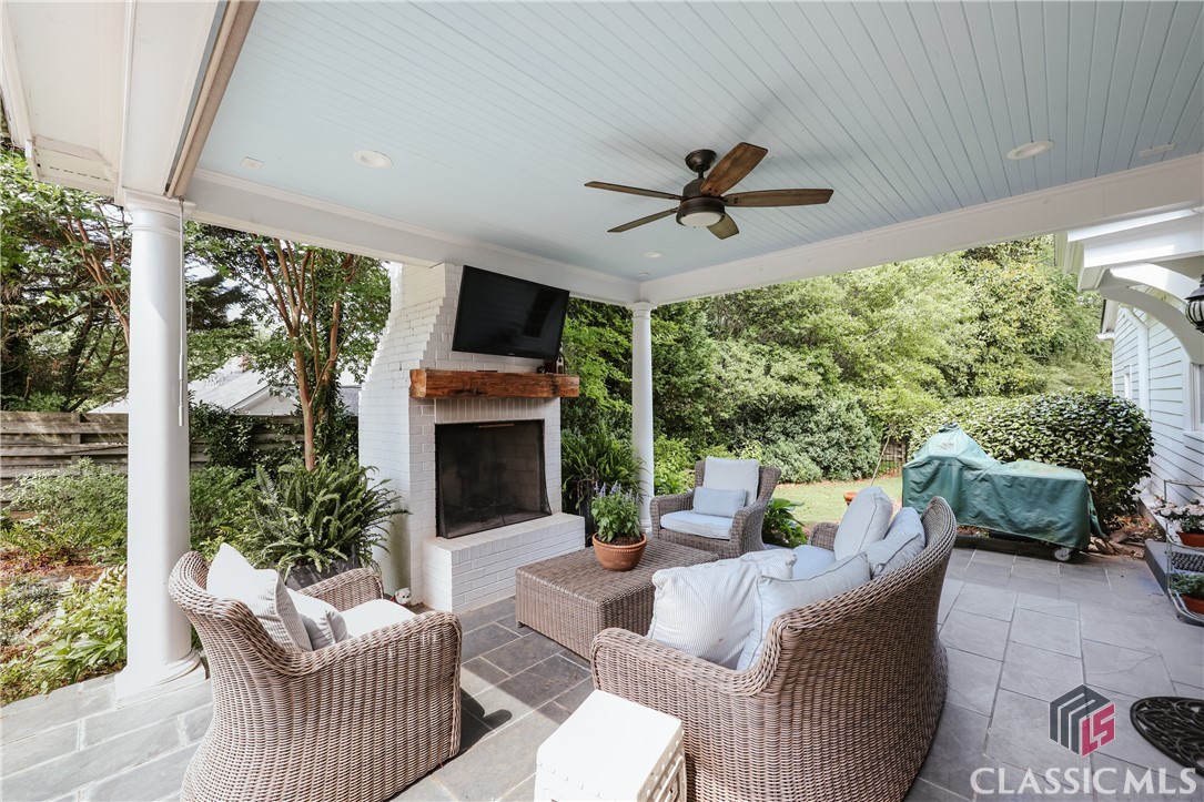 382 Westview Drive