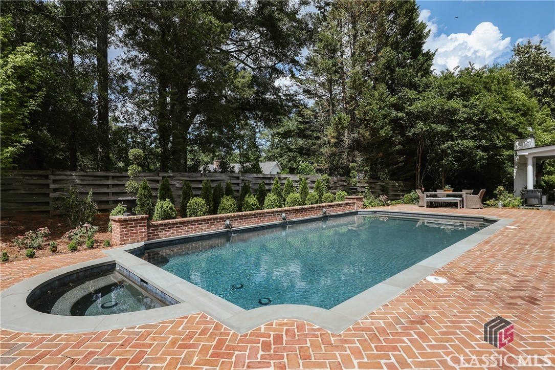 382 Westview Drive