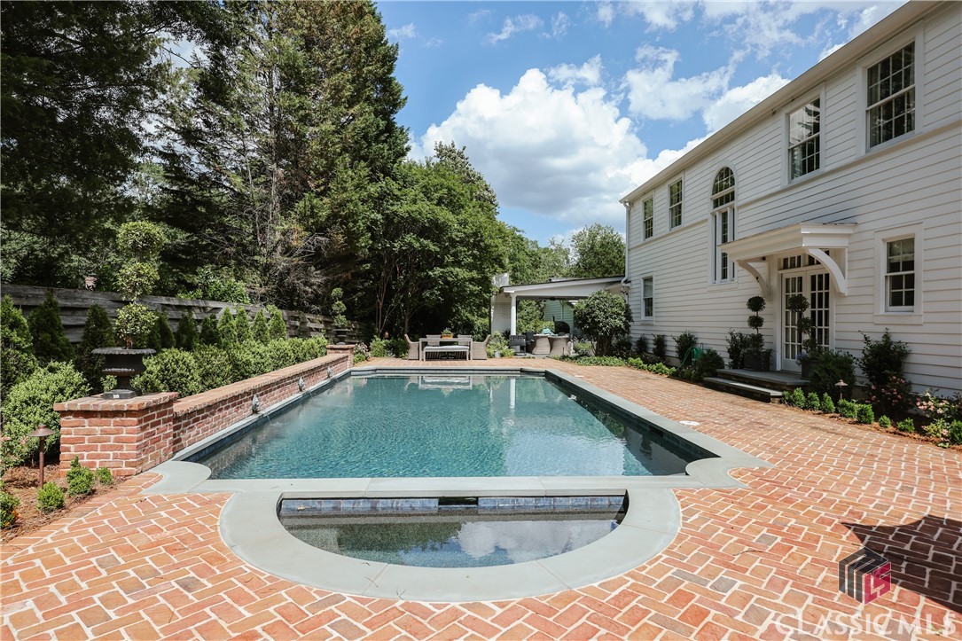 382 Westview Drive