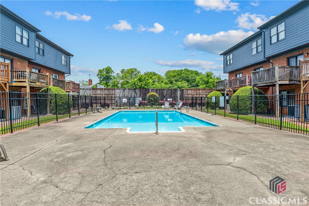 550 Dearing Street 25