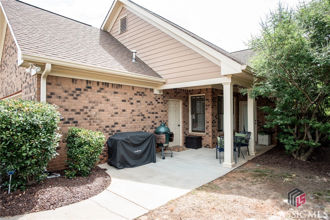1258 Hedgerow Lane