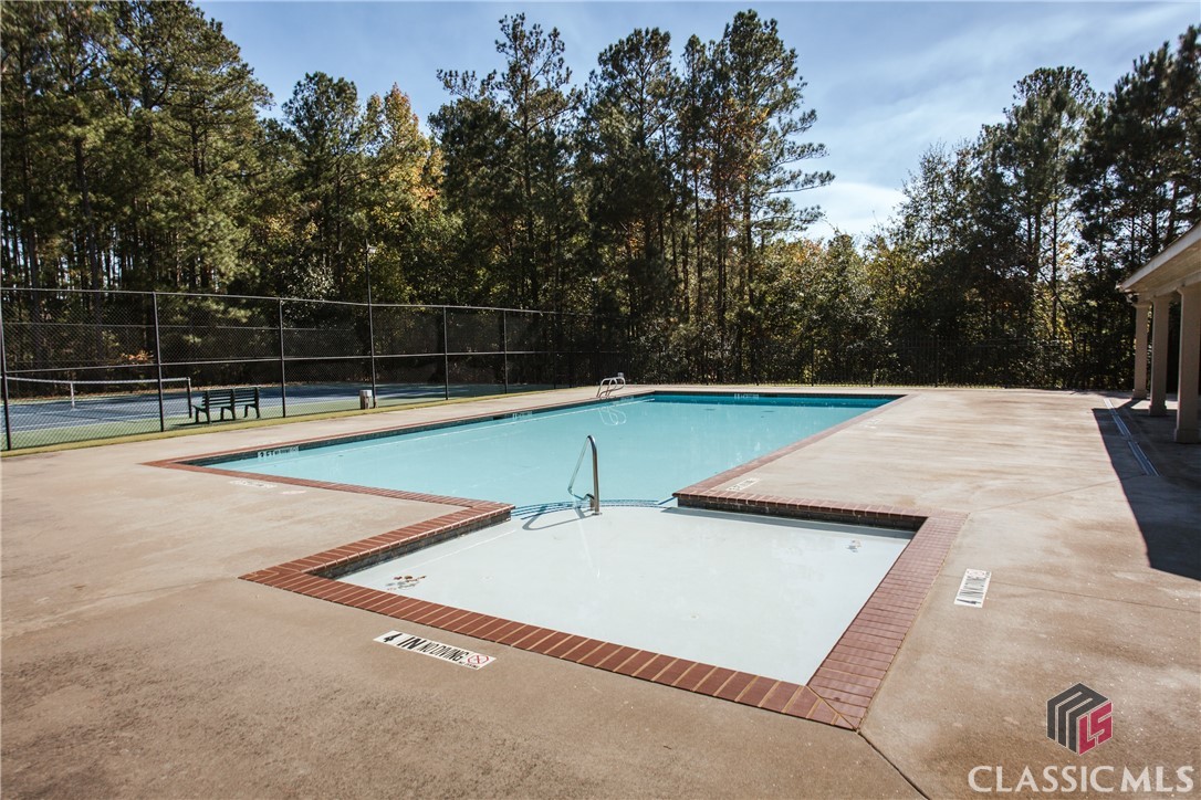 1258 Hedgerow Lane