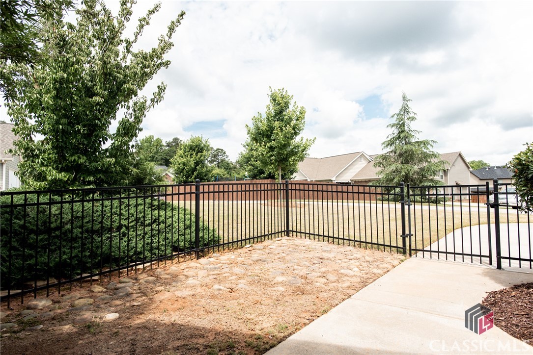 1258 Hedgerow Lane