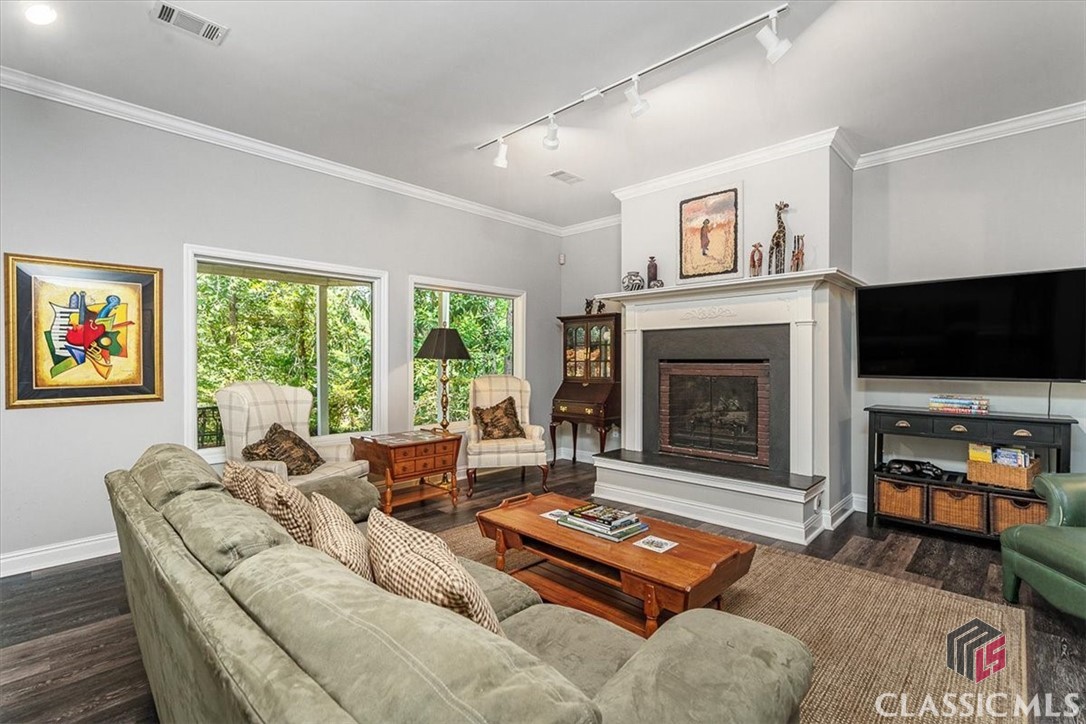 1170 Daandra Drive