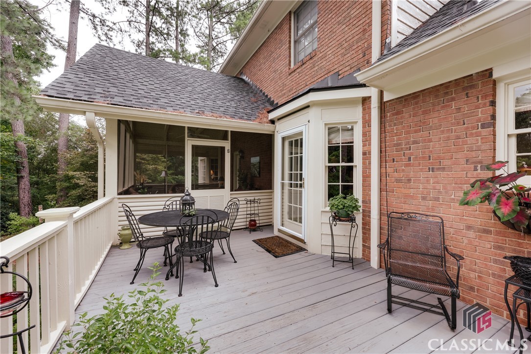 260 Skyline Parkway