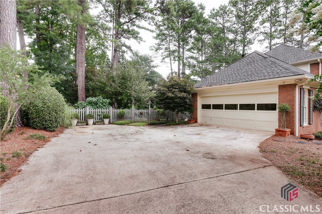 260 Skyline Parkway
