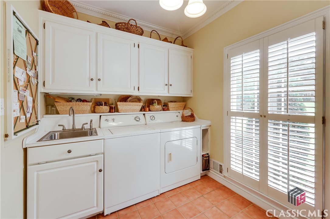 260 Skyline Parkway