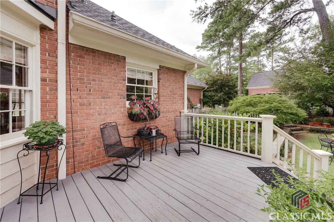 260 Skyline Parkway