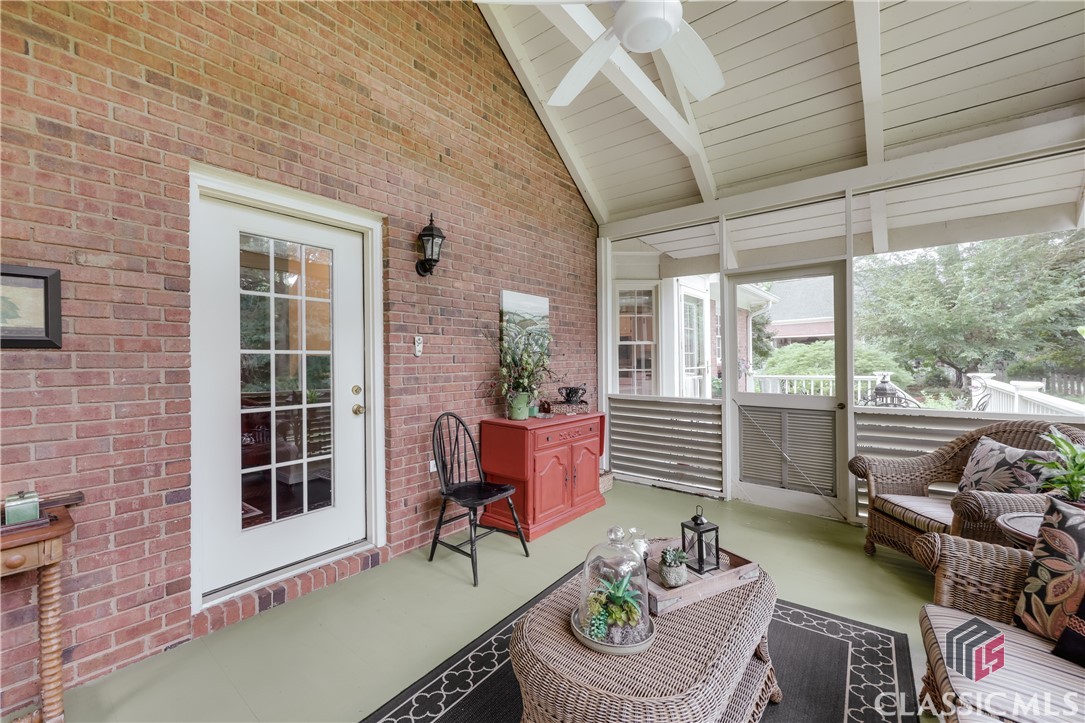 260 Skyline Parkway