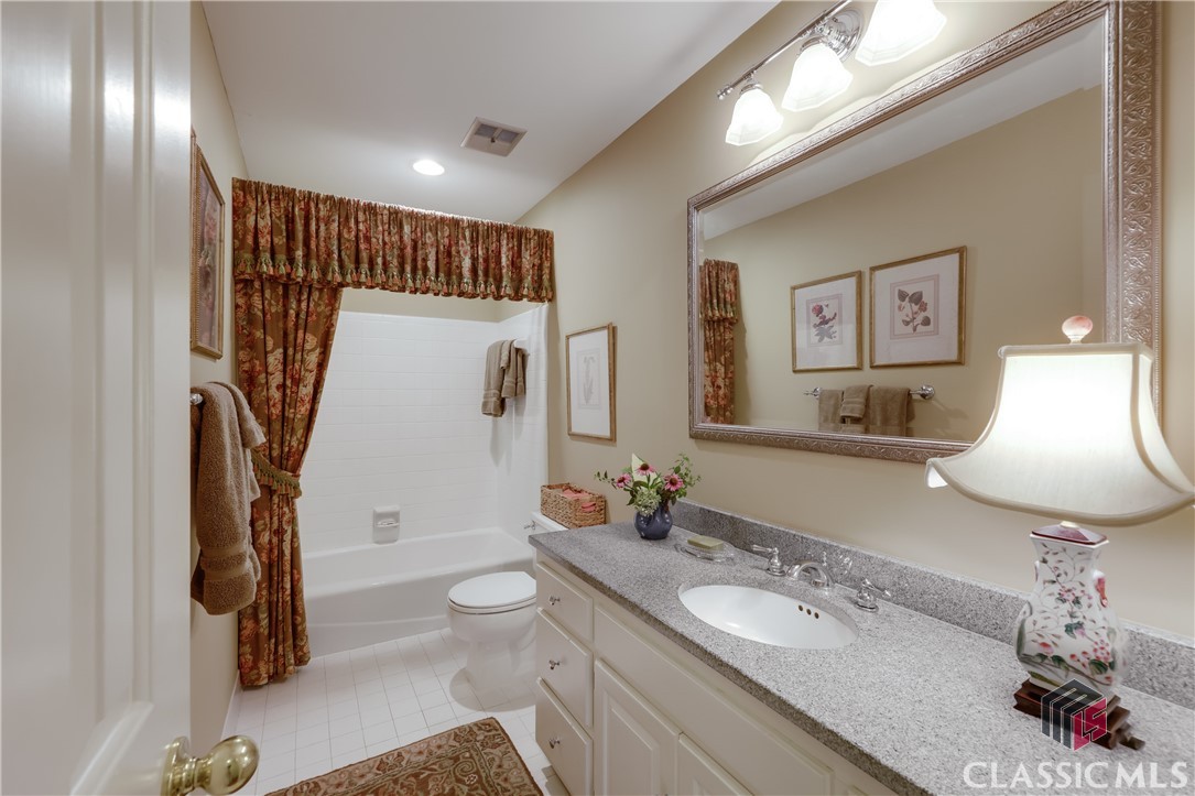260 Skyline Parkway