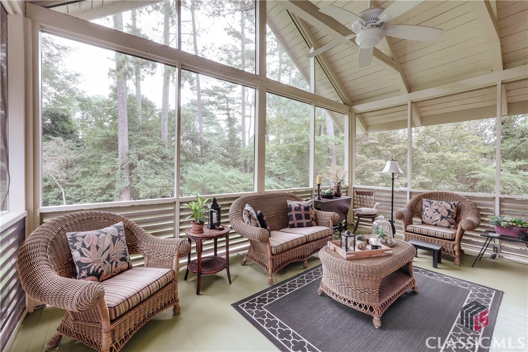 260 Skyline Parkway