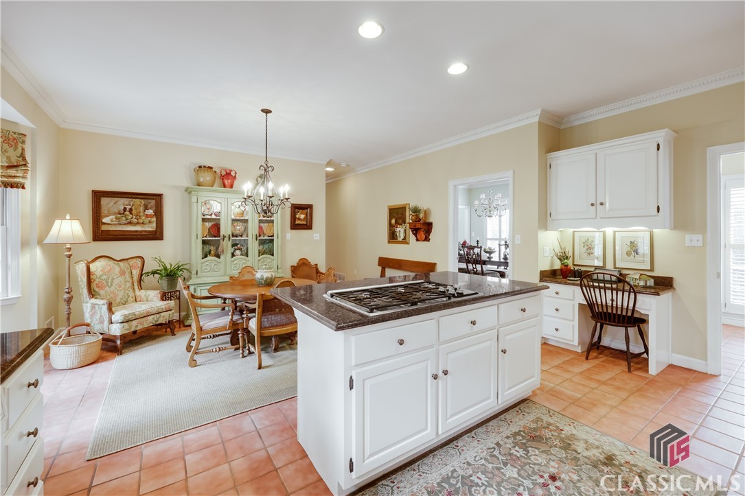 260 Skyline Parkway
