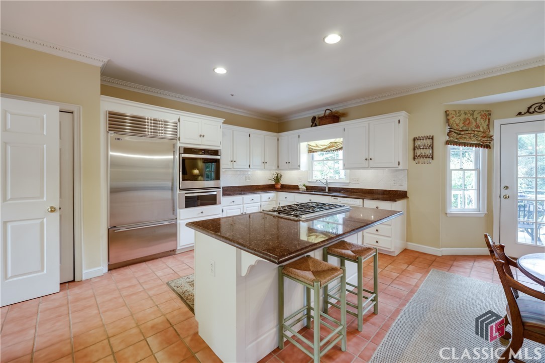 260 Skyline Parkway