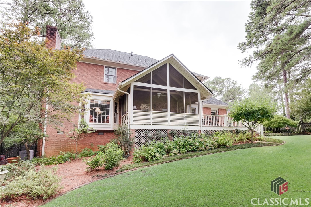 260 Skyline Parkway