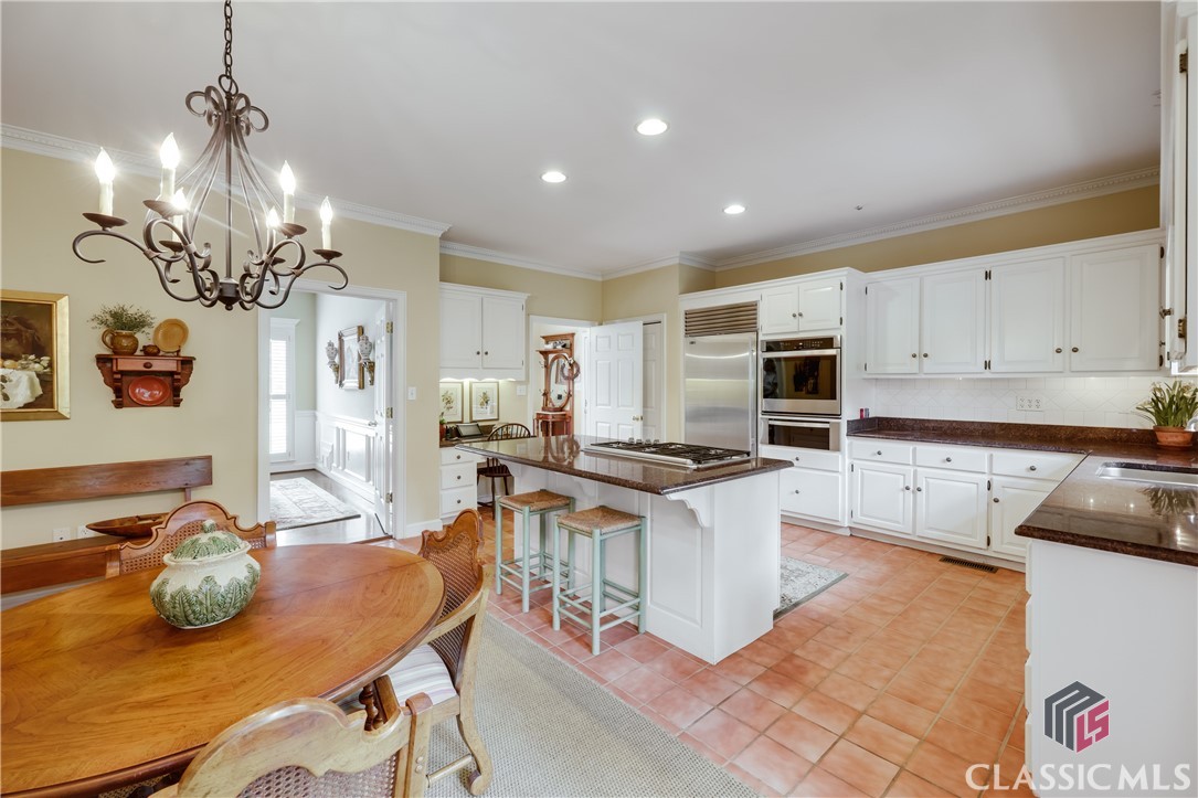 260 Skyline Parkway