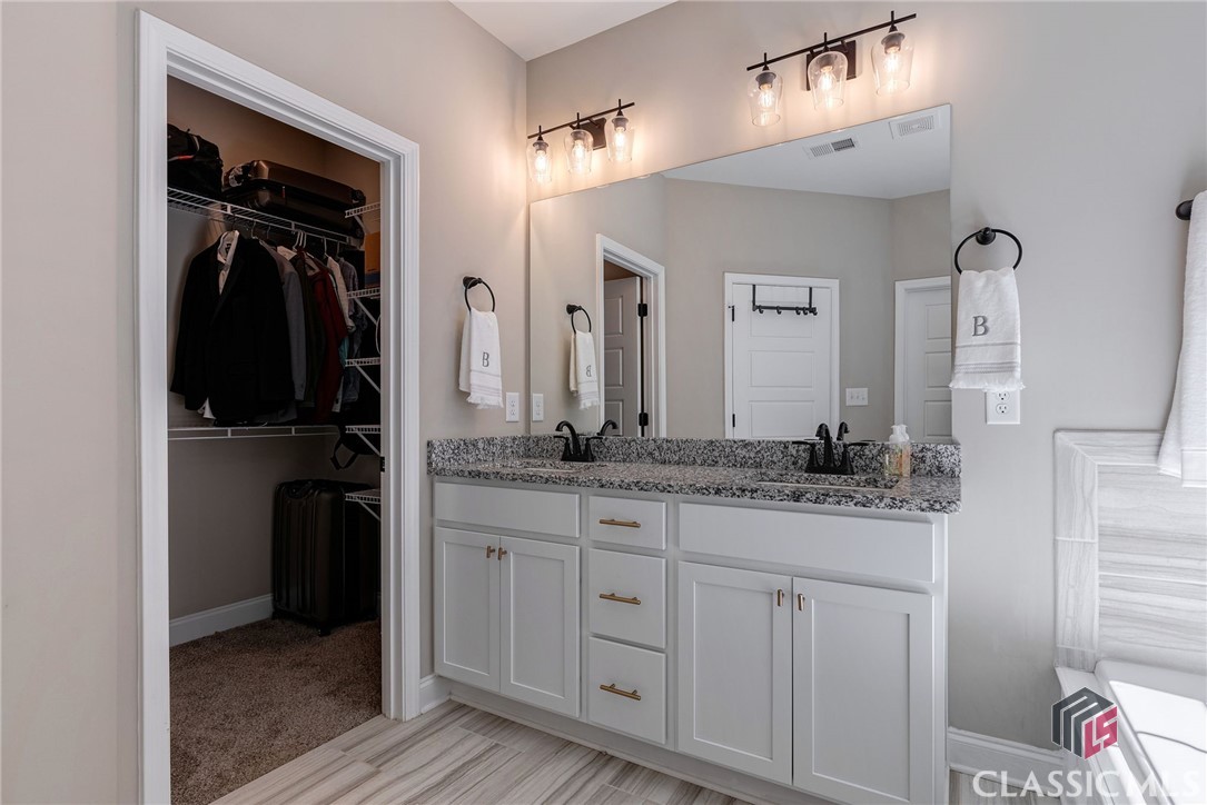 465 Discovery Trail