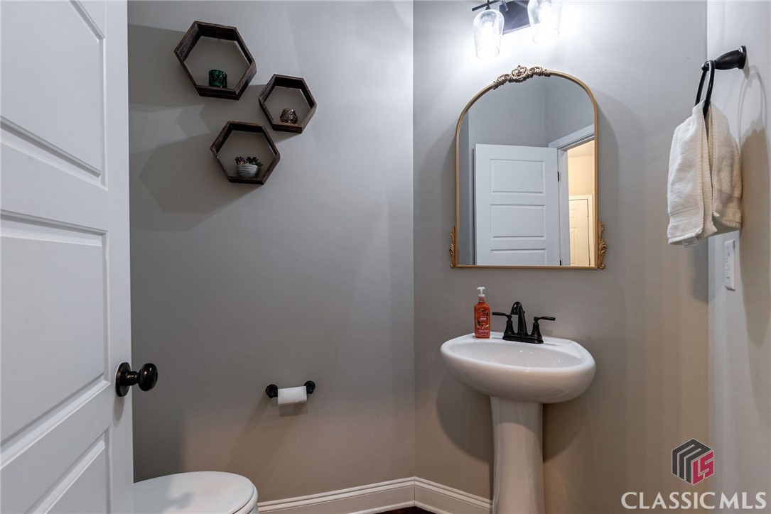 465 Discovery Trail
