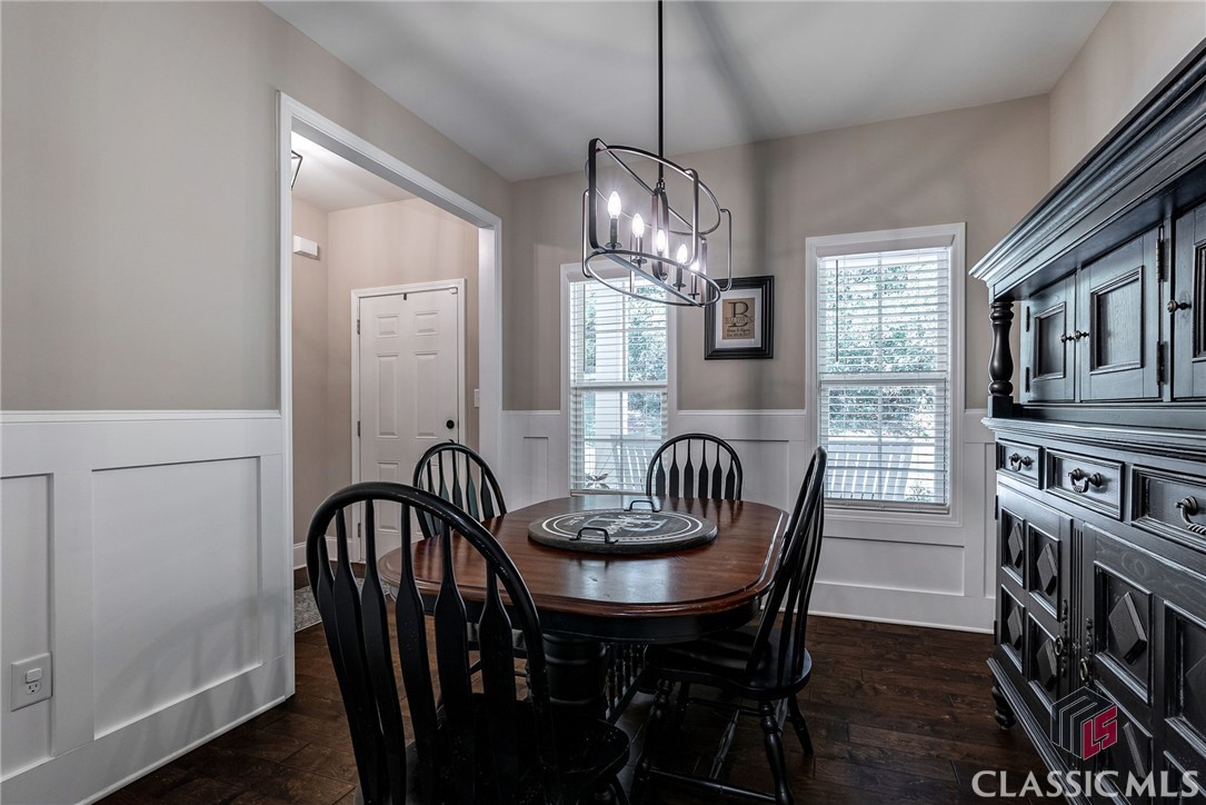 465 Discovery Trail