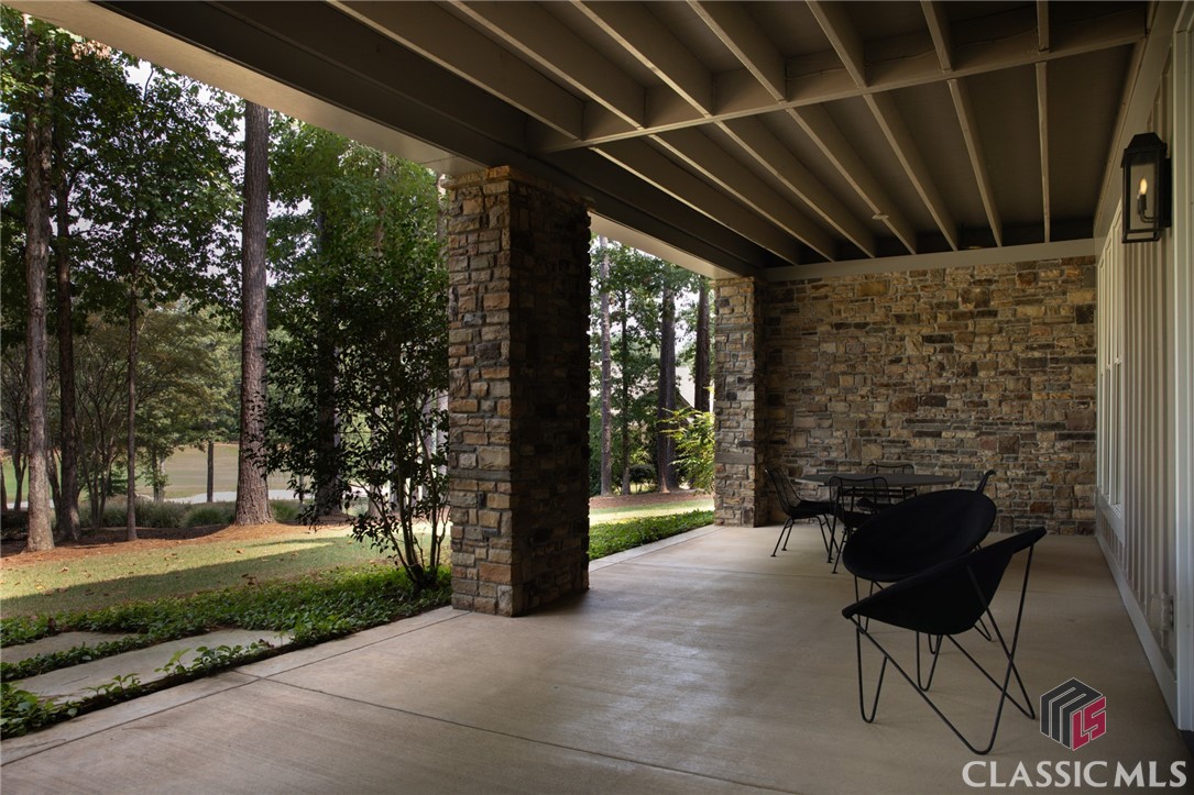 2591 Parrotts Pointe Road