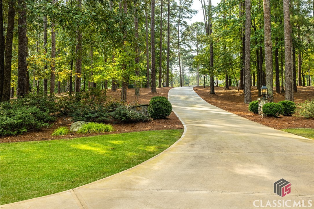 2591 Parrotts Pointe Road