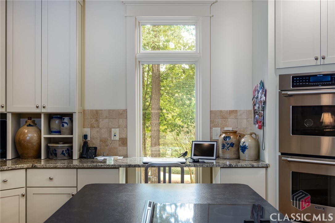 2591 Parrotts Pointe Road