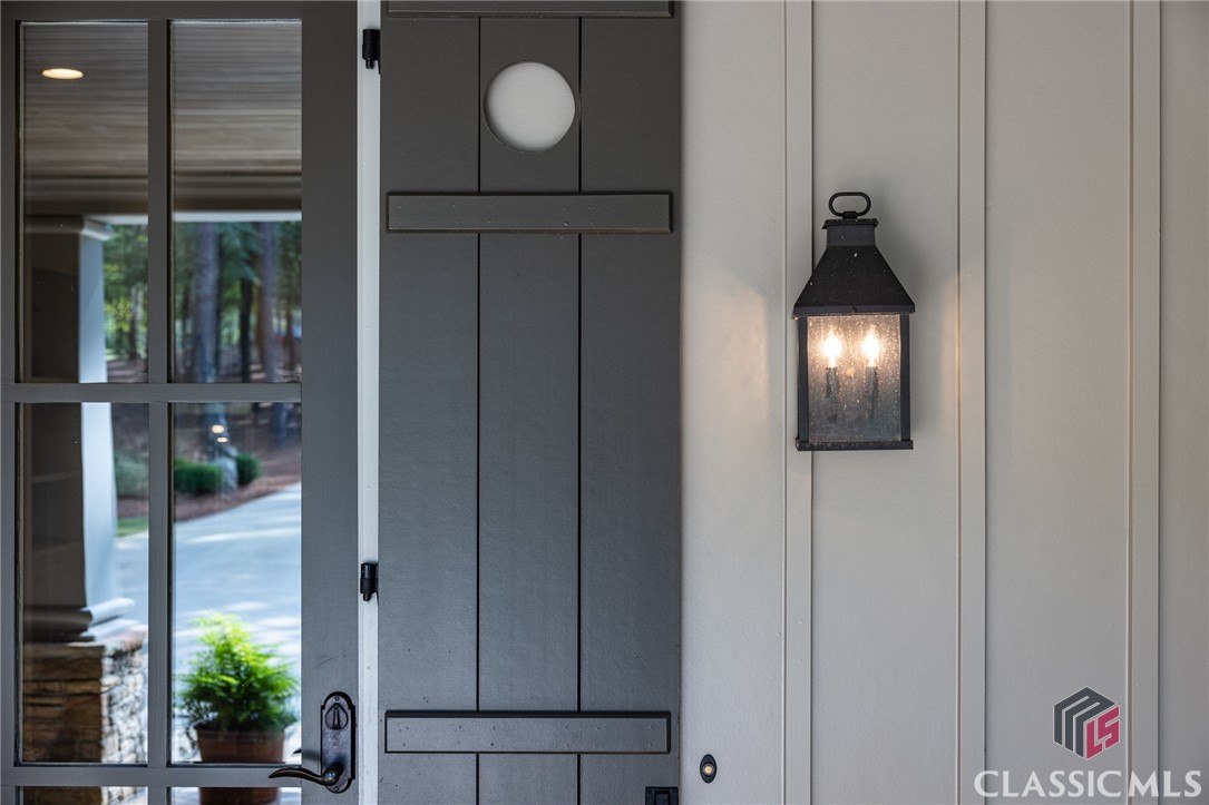 2591 Parrotts Pointe Road