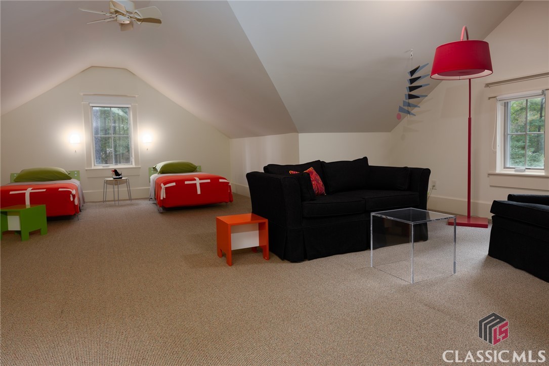 2591 Parrotts Pointe Road