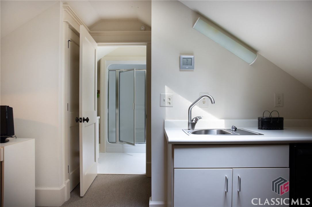 2591 Parrotts Pointe Road