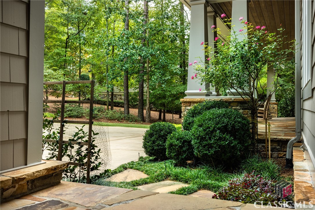 2591 Parrotts Pointe Road