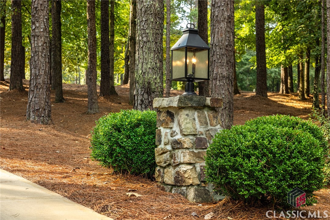 2591 Parrotts Pointe Road