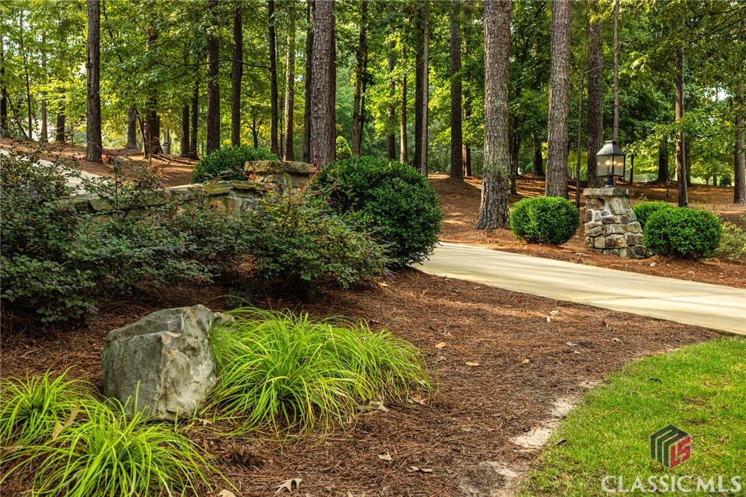 2591 Parrotts Pointe Road