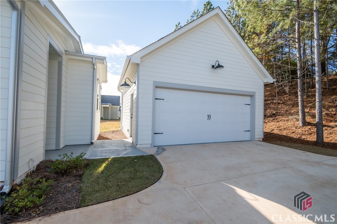 221 Highpointe Lane