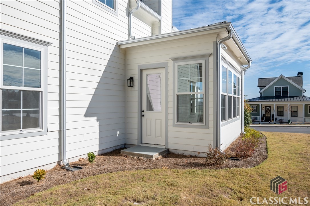 221 Highpointe Lane