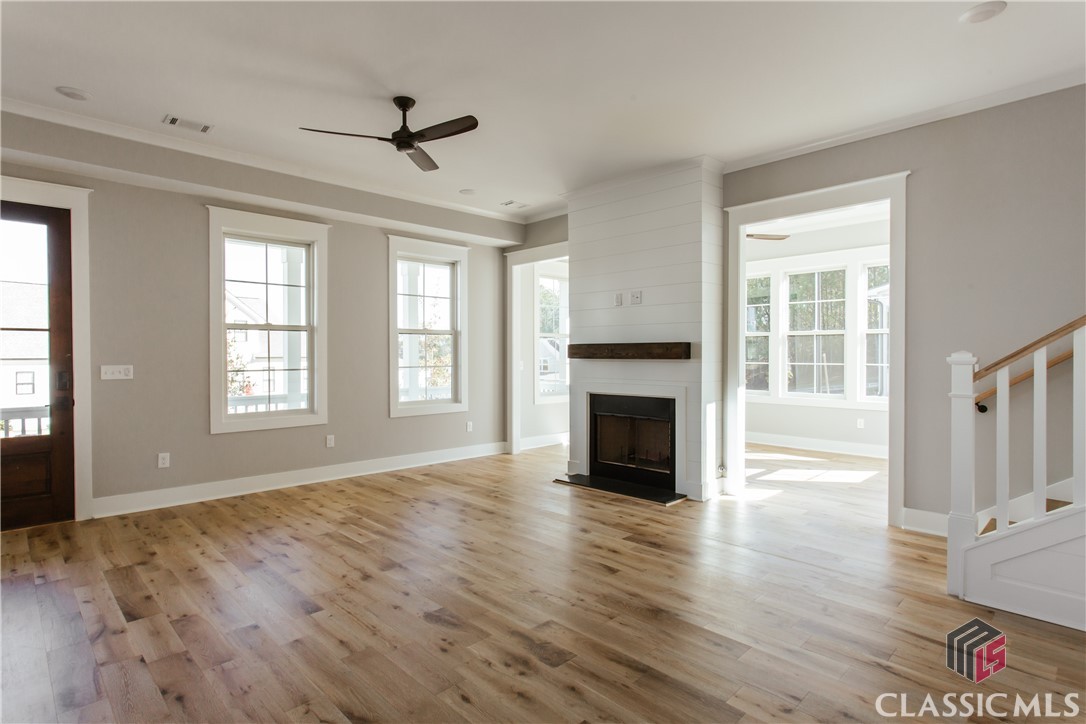 221 Highpointe Lane