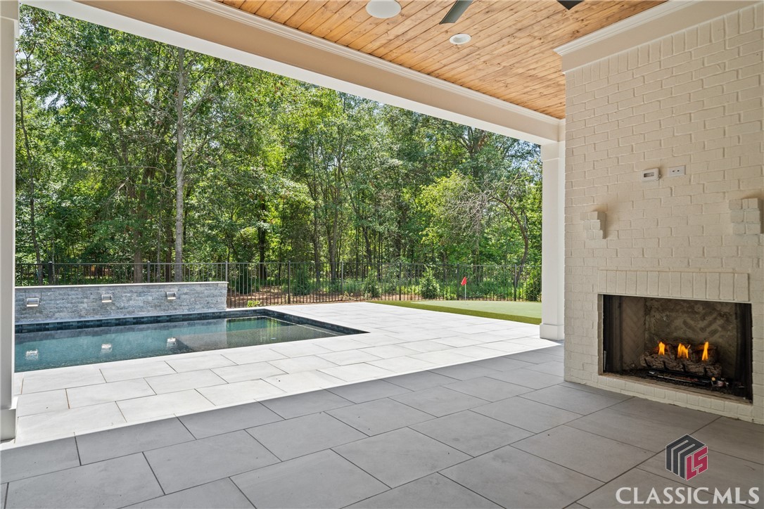 205 Eagles Way