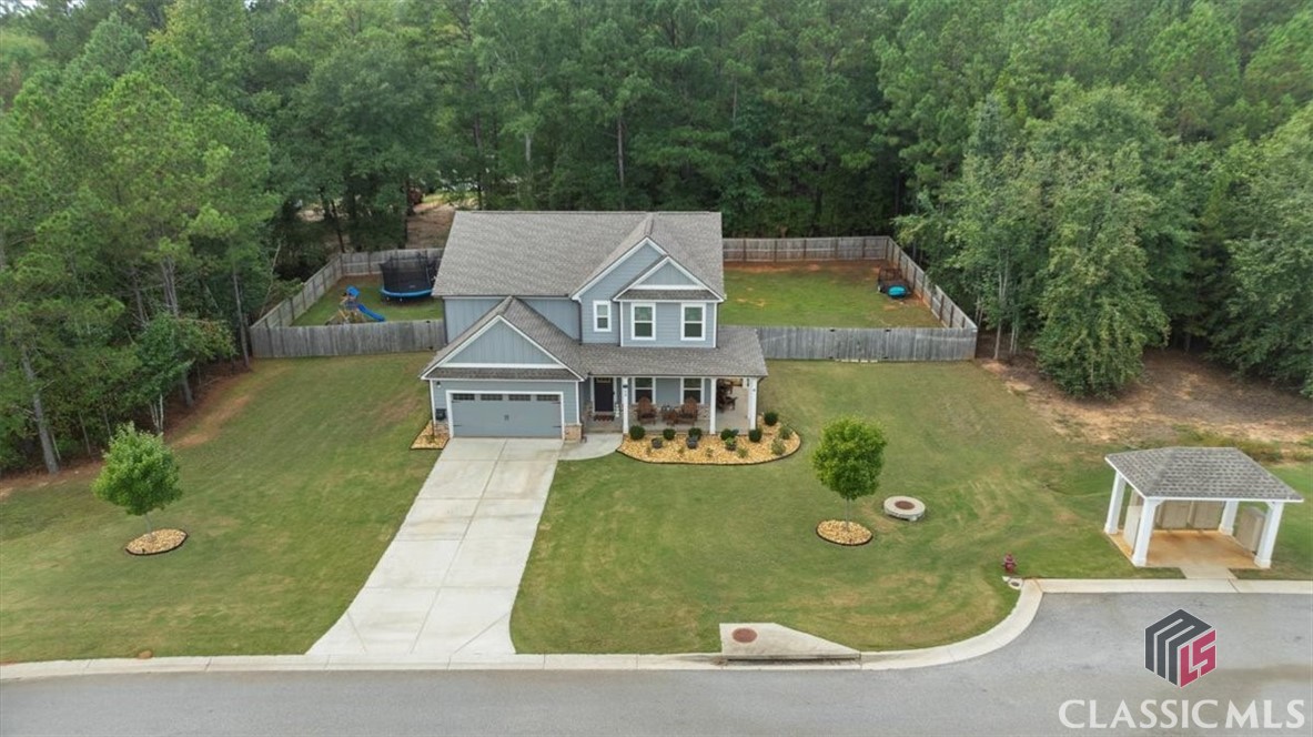 98 Woodbury Lane