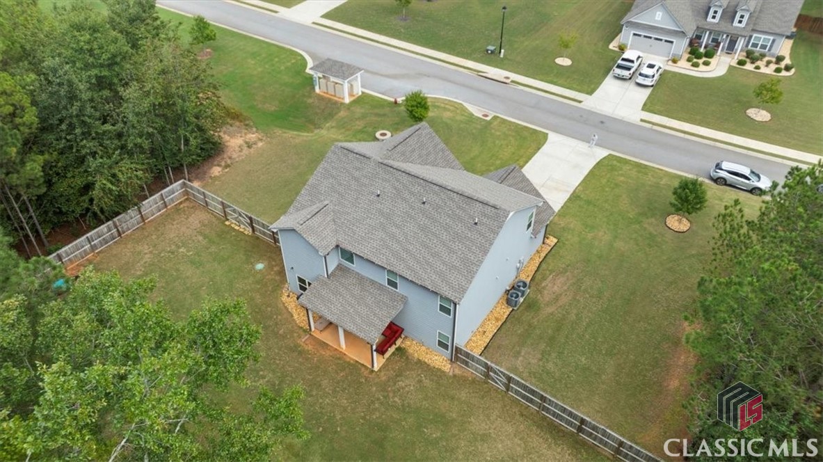 98 Woodbury Lane