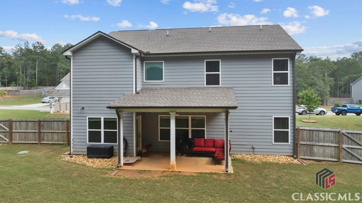 98 Woodbury Lane