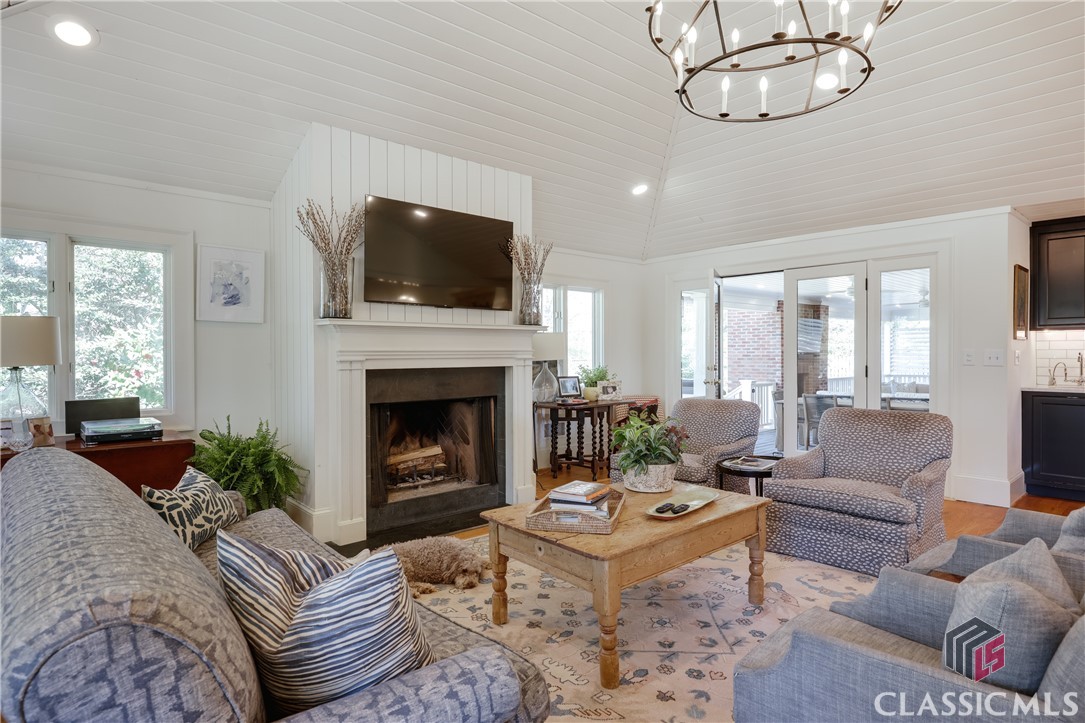 290 Milledge Heights