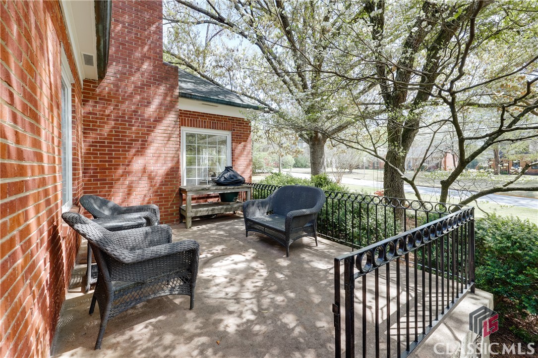 290 Milledge Heights