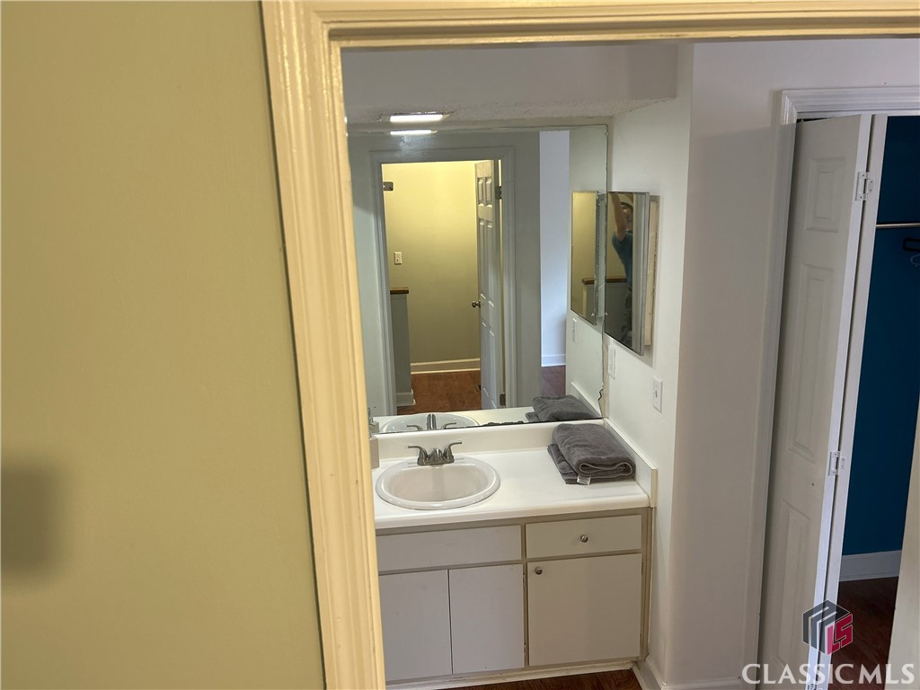 290 Appleby Drive 260